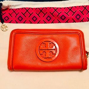 Tory Burch Amanda Zip Continental Wallet